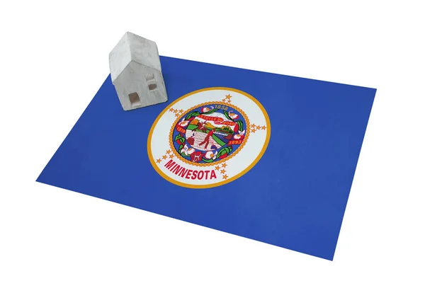 Pequena casa em uma bandeira - Minnesota — Fotografia de Stock