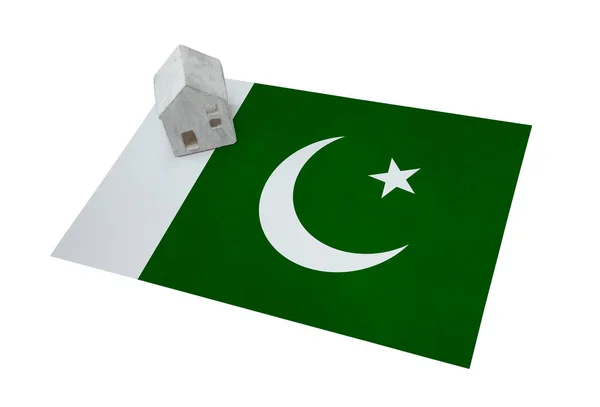 Μικρό σπίτι σε μια σημαία - Πακιστάν — Φωτογραφία Αρχείου