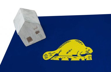 Bir bayrak - Oregon üzerinde küçük ev