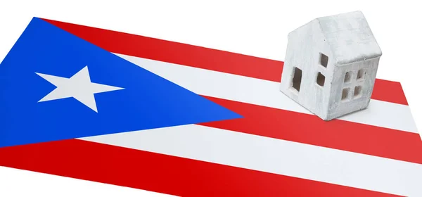 Litet hus på en flagga - Puerto Rico — Stockfoto