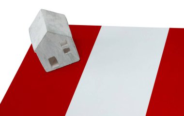 Bir bayrak - Peru üzerinde küçük ev