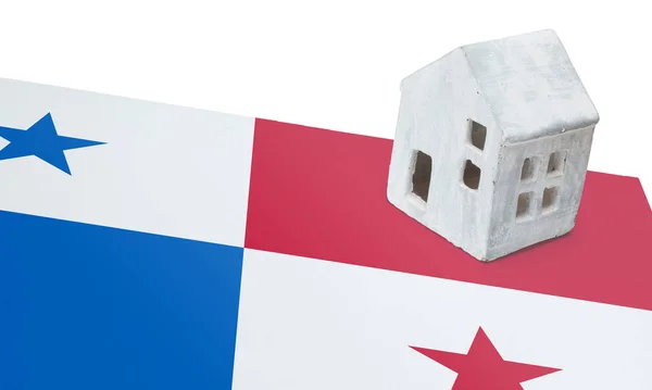 Petite maison sur un drapeau - Panama — Photo