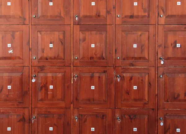Старые шкафчики — стоковое фото