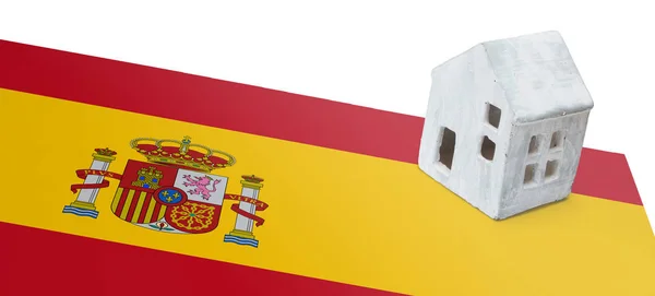 Pequena casa em uma bandeira - Espanha — Fotografia de Stock