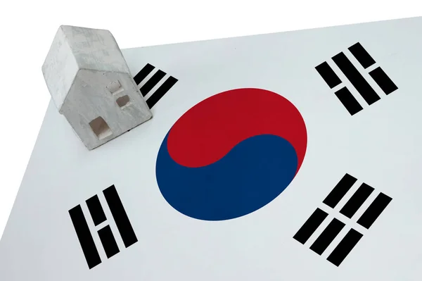 Bir bayrak - Güney Kore üzerinde küçük ev — Stok fotoğraf