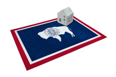 Bir bayrak - Wyoming üzerinde küçük ev