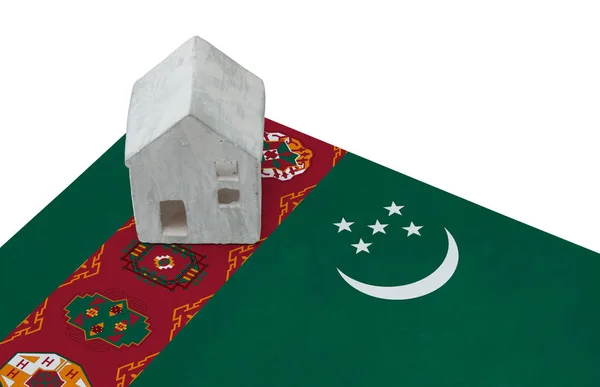 Litet hus på en flagga - Turkmenistan — Stockfoto