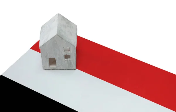 Litet hus på en flagga - Jemen — Stockfoto