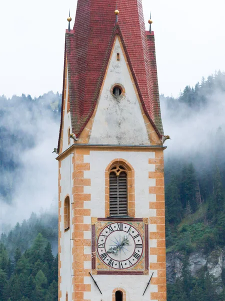 A régi templom Nauders — Stock Fotó