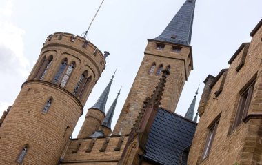 Ünlü Hohenzollern Kalesi, atalarının koltuk imperi görünümünü