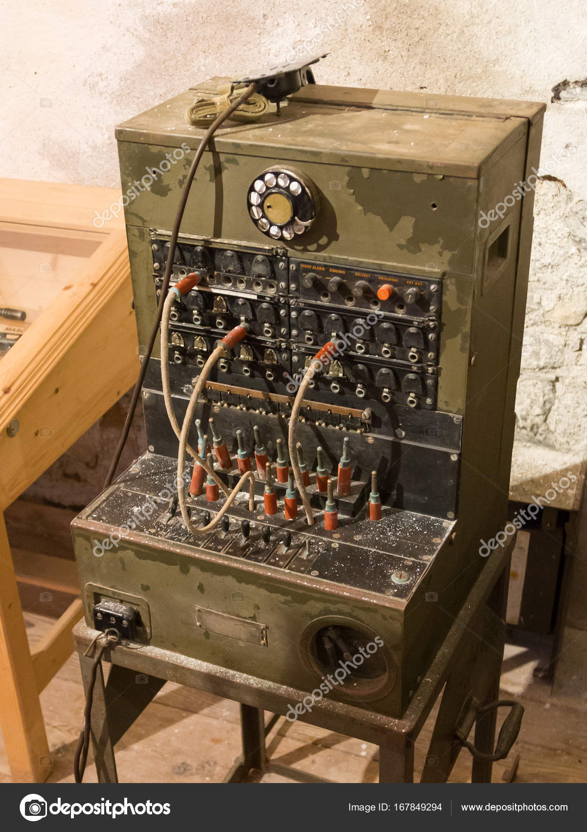 Alte Telefonzentrale in Nahaufnahme - Stockfotografie: lizenzfreie