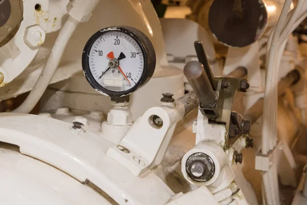 Torpido tüpü bir denizaltı üzerinde denetimi