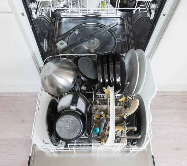 Open dishwasher with clean plates, cups and dishes — Stock Photo, Image