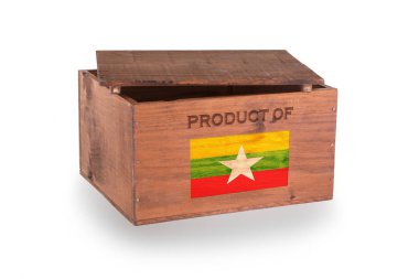 Beyaz bir arka plan üzerinde izole ahşap sandık