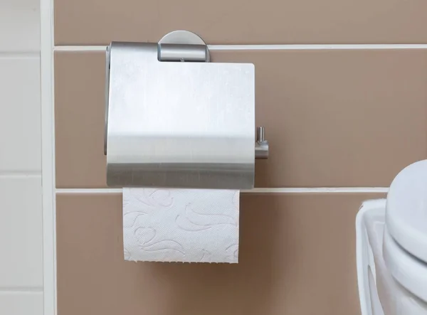 Witte toiletpot in de badkamer — Stockfoto