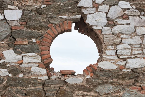 Övergivet hus i Grekland — Stockfoto