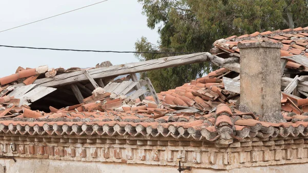 Casa abandonada en Grecia —  Fotos de Stock