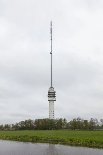 Torre della Radio Televisione nei Paesi Bassi — Foto Stock