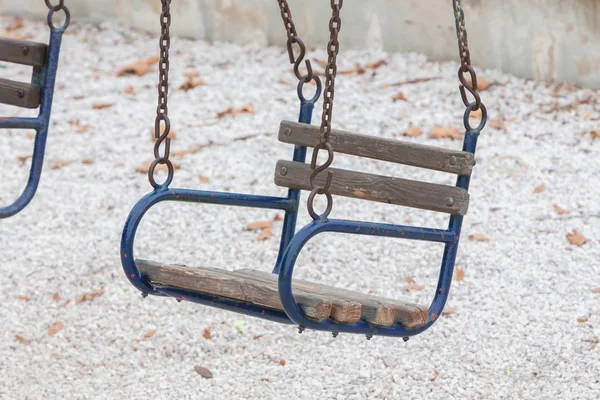 Old wooden swing — Stock Photo, Image