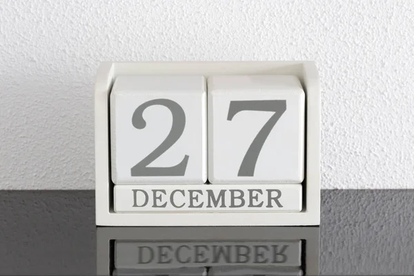 Calendario bloque blanco fecha actual 27 y mes diciembre — Foto de Stock