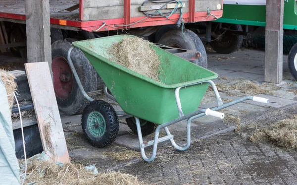 Kolečko na farmě — Stock fotografie