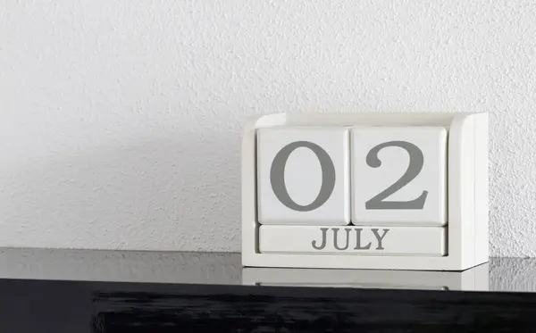 Fehér blokk naptár aktuális dátumot 3 és a hónap július — Stock Fotó