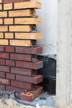 Şantiye inşaat - taze tuğla ev