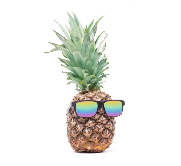 Legrační Ananas Slunečními Brýlemi Izolované Bílém — Stock fotografie