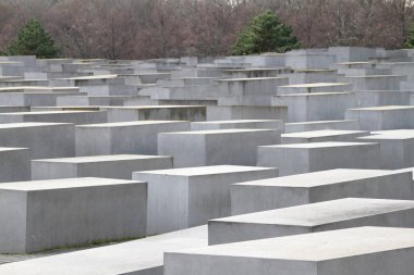Berlin Yahudi Soykırımı Anıtı