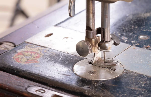 Антикварна Старовинна Швейна Машина Крупним Планом Вибірковий Фокус — стокове фото