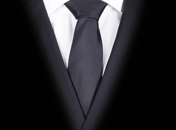 黒いネクタイをした黒のスーツの男 — ストック写真