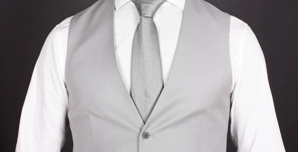 Mannen Grå Kostym Med Silverslips Närbild — Stockfoto
