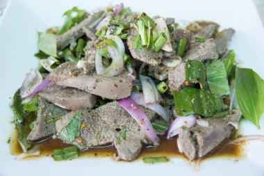 domuz karaciğer baharatlı salata (Tay gıda)