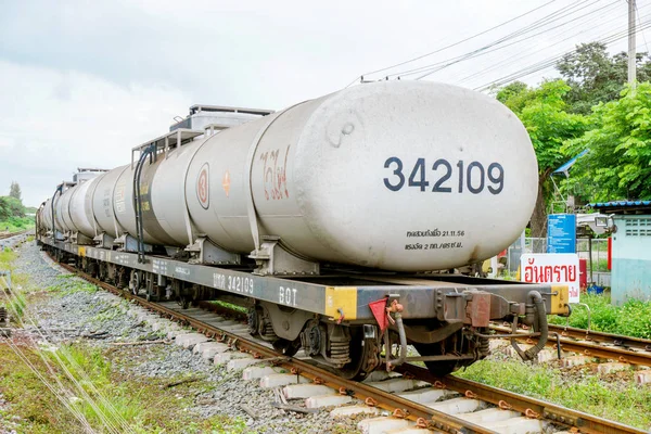 31 Říjen 2017, Lampang, Thajsko: Přední strana ropného kontejneru tra — Stock fotografie