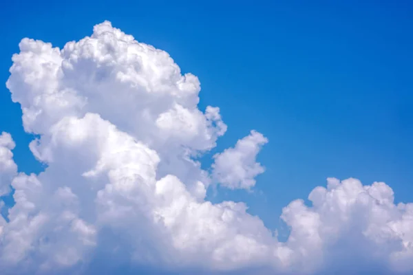 Хлопок Белый Облако Пространство Ярко Голубого Неба — стоковое фото