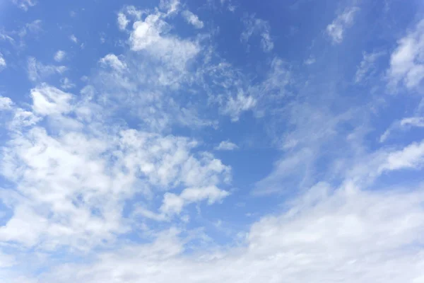 Хлопок Белый Облако Пространство Ярко Голубого Неба — стоковое фото