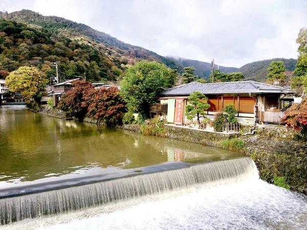 Barragem Água Impede Inundações Rio Adjacente Kyoto — Fotografia de Stock