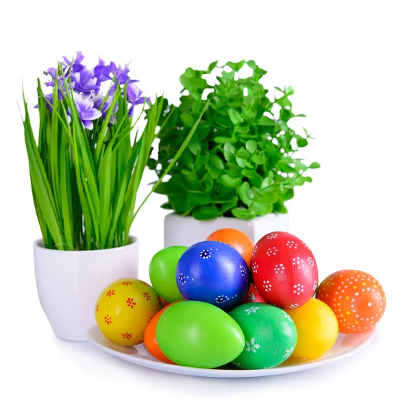 Huevos de Pascua con postal de flores — Foto de Stock