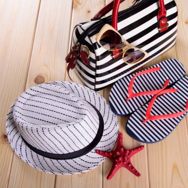 Denizde yaz tatili için nesneleri 