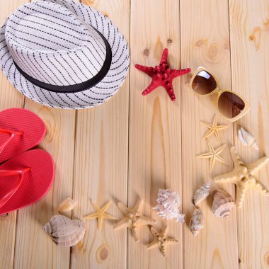 Denizde yaz tatili için nesneleri