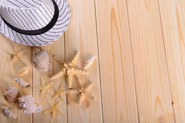 Denizde yaz tatili için nesneleri