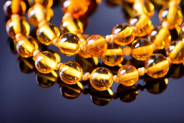 siyah zemin üzerine sarı boncuk Aksesuar