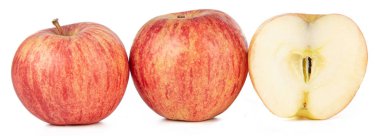 İki kırmızı elma ve bir kesik izole. 