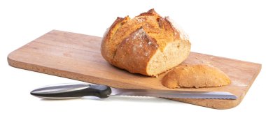 Kesme tahtasıyla geleneksel yuvarlak ekmek