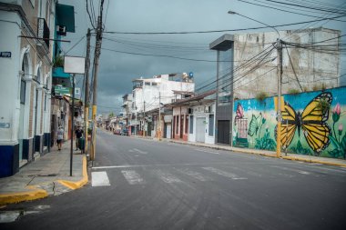 Iquitos 'ta bir sokak. 