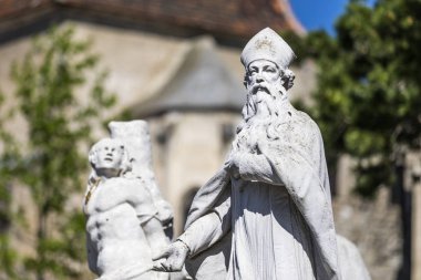 Ayında Perchtoldsdorf (Avusturya Holy Trinity sütunun parçası)