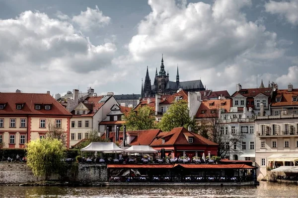 Prague est principalement la ville de la République tchèque — Photo