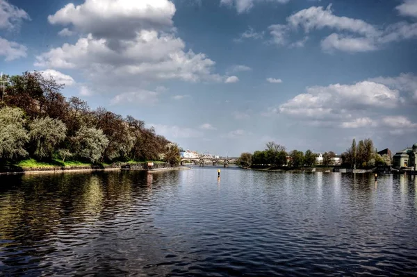 Prag Çek Cumhuriyeti esas olarak şehir olduğunu