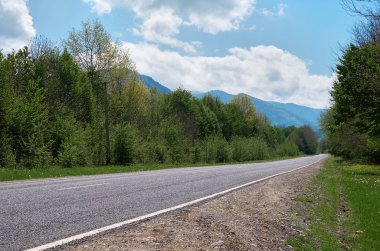 Dağlık bir alanda karayolu