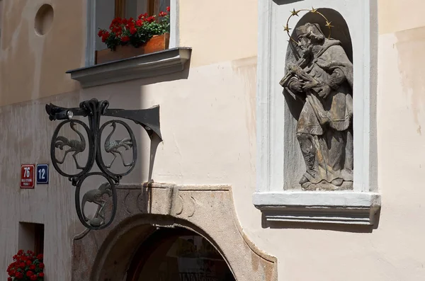 Tjeckien Prag Skulpturen Fasaden Ett Hus Prag Juni 2016 — Stockfoto